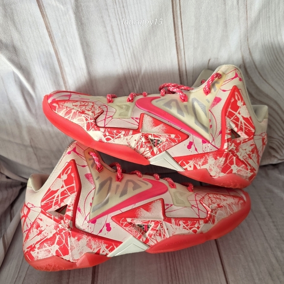 Nike ID Custom Lebron 11 Sneakers 2014 Hot Pink White 641222-992 Mens 11